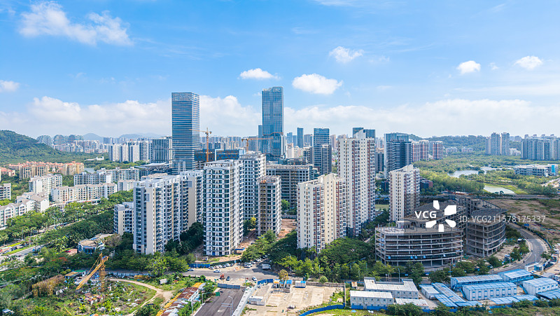 海南三亚CBD建筑中央商务区城市夜景交通高视角航拍图片素材