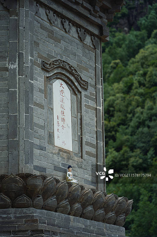 河北张家口蔚县涿鹿县小五台山金河口自然风景区高山峡谷金河寺道辰祖师法幢和尚圆通法师汉白玉佛像雕像佛塔图片素材