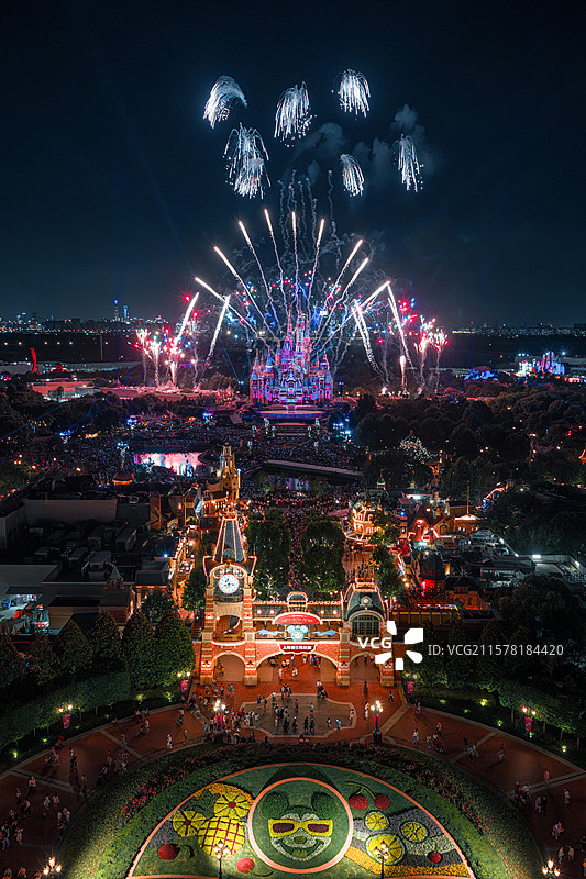 上海迪士尼烟花秀图片素材