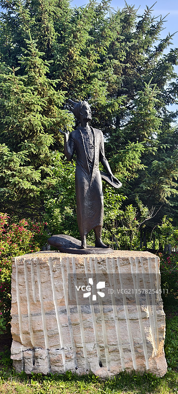 长春世界雕塑公园《凯摩利第安·贝克兹德》迪杰拉利特蒂·米尔塔蒂吉沃，乌兹别克斯坦图片素材