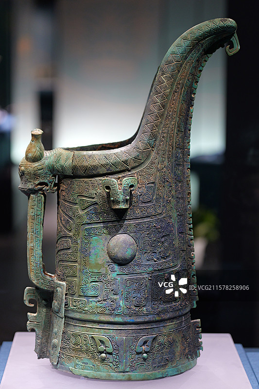 汨罗出土青铜觥图片素材