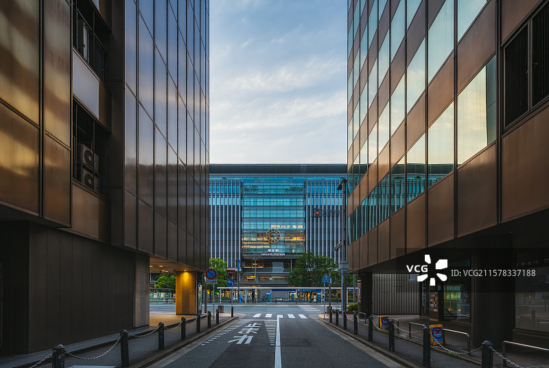 日本福冈县，福冈市，博多区，博多站，博多駅，はかたえき，Hakata eki，复合型铁路枢纽，外立面图片素材