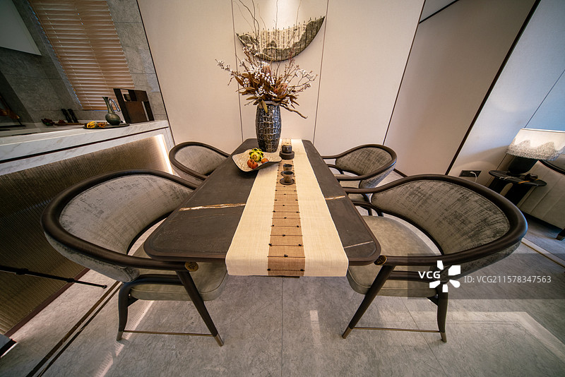 现代豪华风格的样板房内部餐厅图片素材