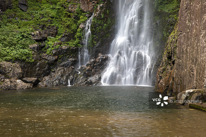 森林瀑布景观，桂林天河瀑布景观图片素材