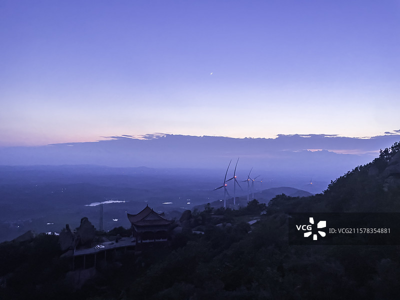 河南唐河县石柱山风景区日月同辉图片素材