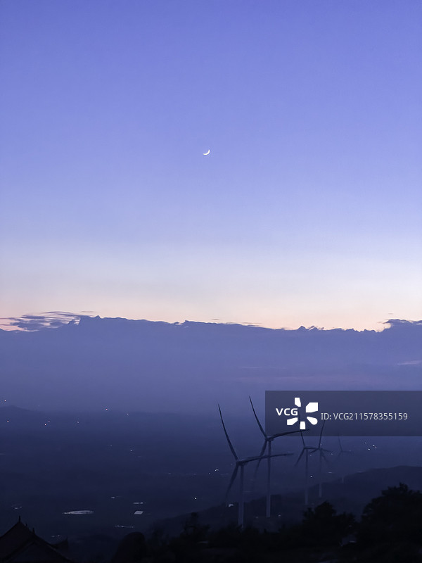 河南唐河县石柱山风景区日月同辉图片素材