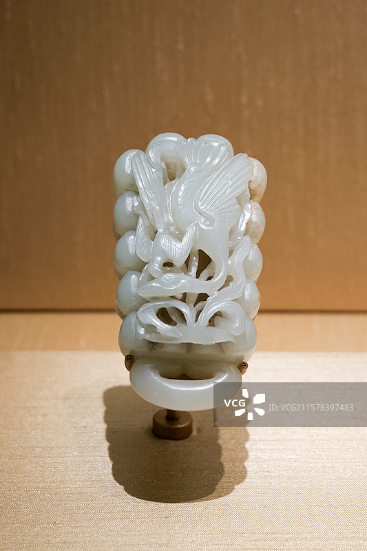 鹘啄鹅纹带环 元代 中国国家博物馆“中国古代玉器展”图片素材