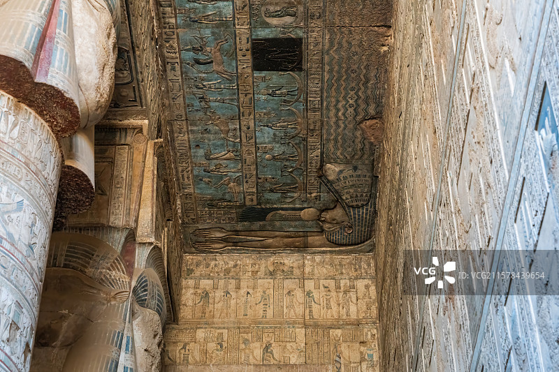 埃及丹达拉哈索尔神庙图片素材