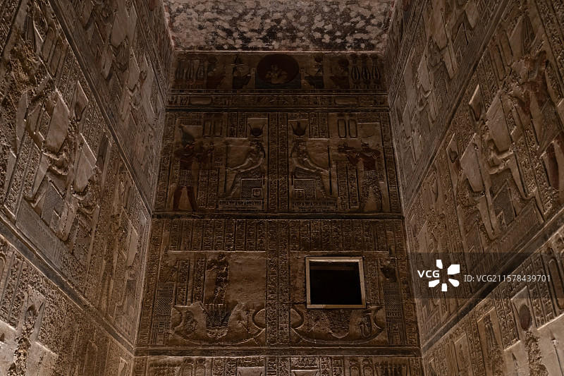 埃及丹达拉哈索尔神庙图片素材