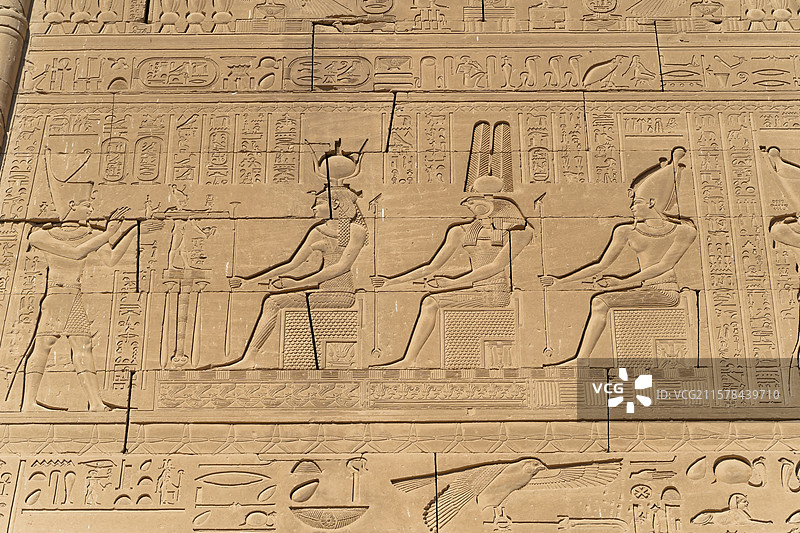 埃及丹达拉哈索尔神庙图片素材