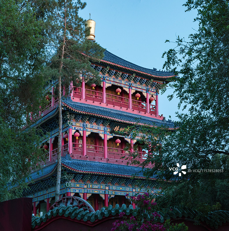 新疆乌鲁木齐红山公园远眺楼图片素材