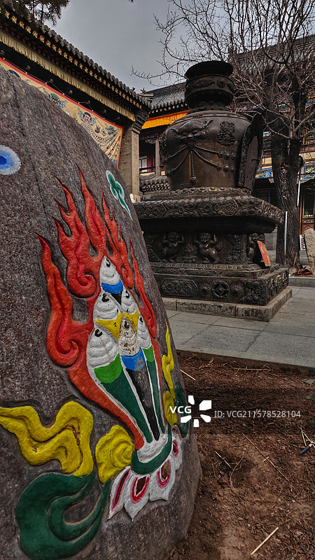 五台山广仁寺，又名十方堂，是藏传佛教寺院，建筑庄严，佛像铜铸，经藏珍贵，还设有藏医门诊。图片素材