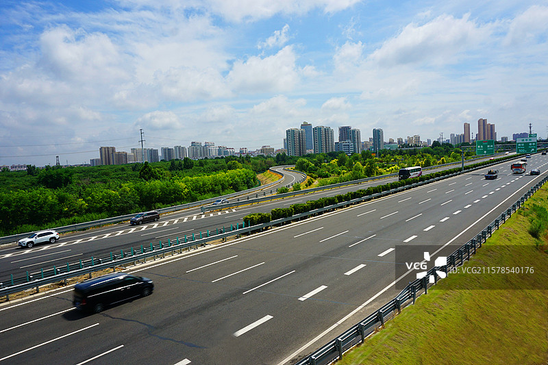 G20高速路 - 潍坊站 美景欣赏图片素材