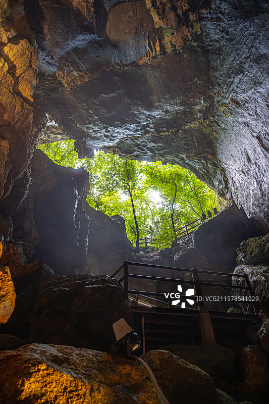 玉华洞入口 第一洞厅：白云洞 喀斯特地貌溶洞 福建三明将乐县玉华古洞风景名胜图片素材