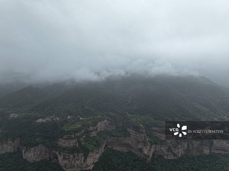航拍河南林州太行山大峡谷夏季风光图片素材