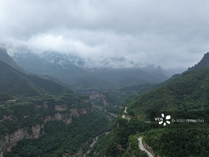 航拍河南林州太行山大峡谷夏季风光图片素材