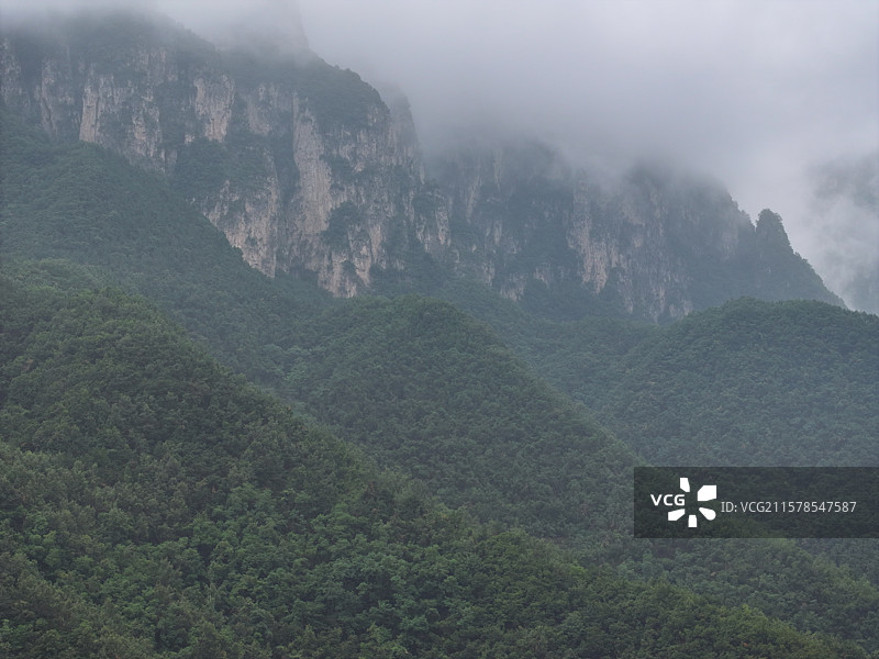 航拍河南林州太行山大峡谷夏季风光图片素材