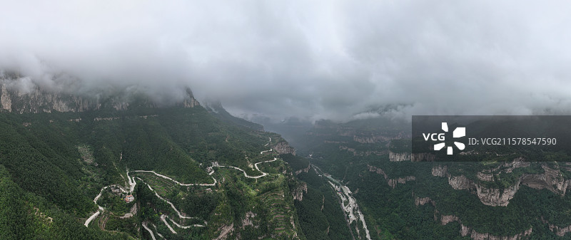 航拍河南林州太行山大峡谷夏季风光图片素材