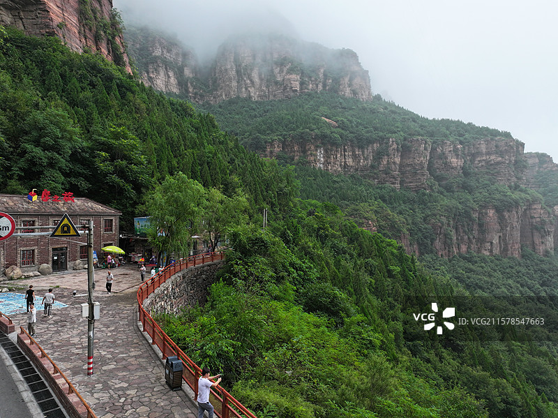 航拍河南林州太行山大峡谷夏季风光图片素材