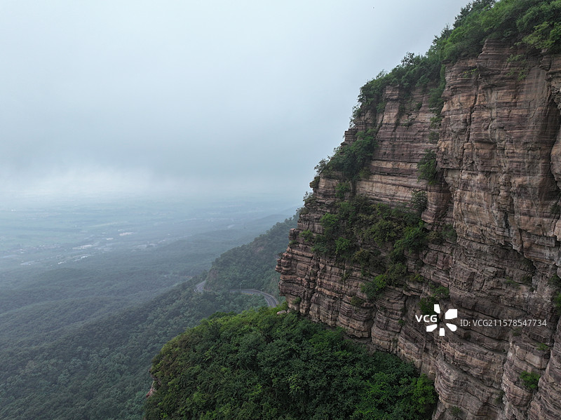 航拍河南林州太行山大峡谷夏季风光图片素材