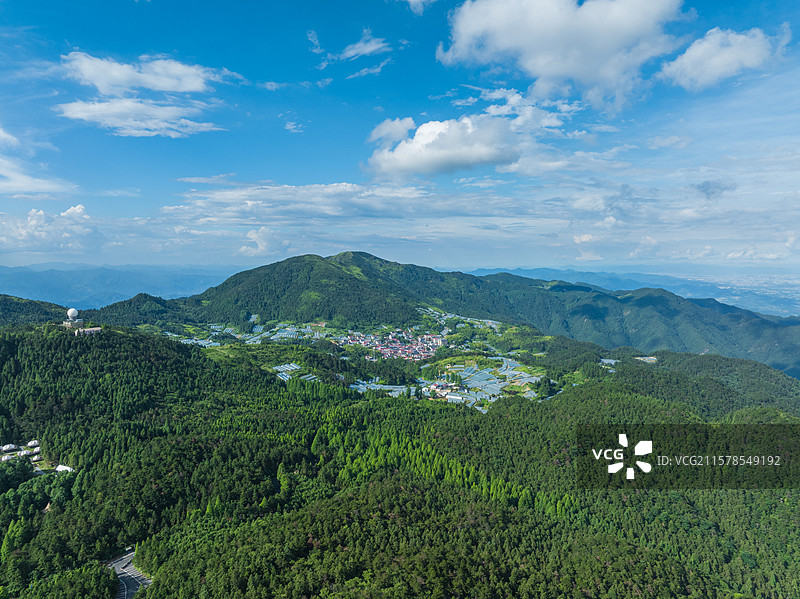 台风前夕金华山的云卷云舒图片素材