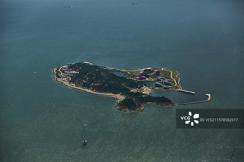 航拍广东省珠海市长琴岛风光岛屿海岛大海海洋伶仃洋风景图片素材