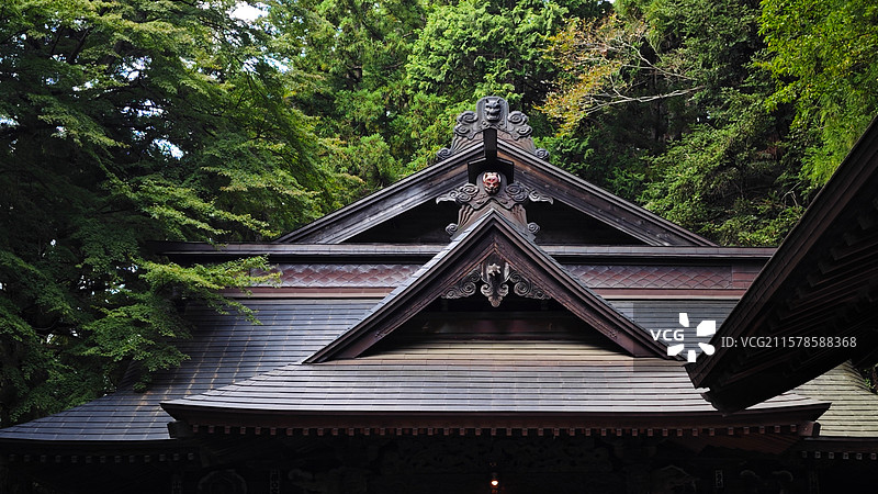 富士浅间神社是日本古老神社，主祀木花开耶姬命，坐落于富士山周边，建筑古朴，朱红鸟居醒目，与富士山美景图片素材