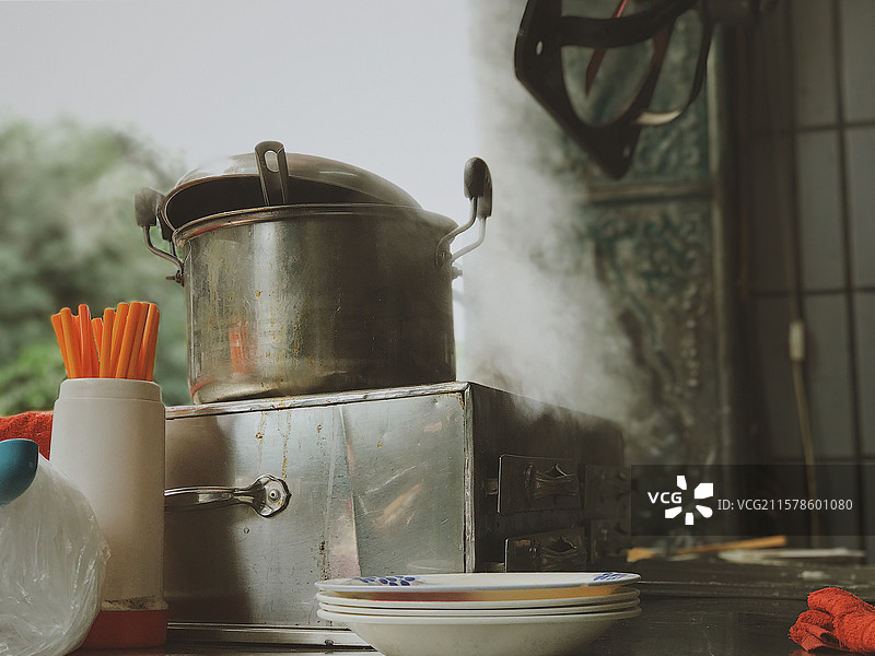 广东汕头 一间晨间的肠粉店图片素材