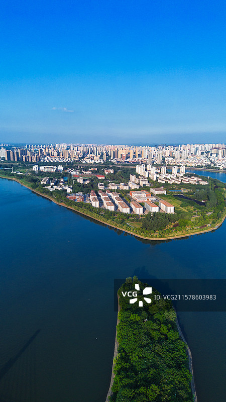 六安城区淠河月亮岛航拍图片素材