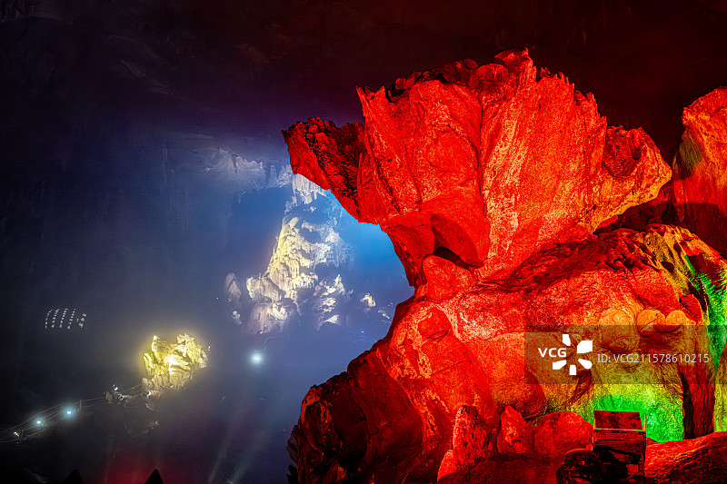 玉华洞 第一洞厅：白云洞鸡冠石 喀斯特地貌溶洞 福建三明将乐县玉华古洞风景名胜图片素材