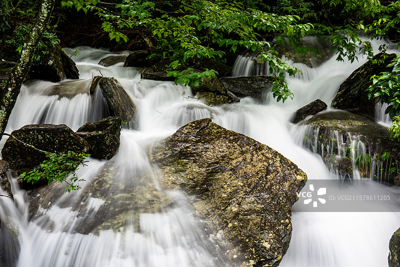 湖北咸宁通县九宫山瀑布图片素材