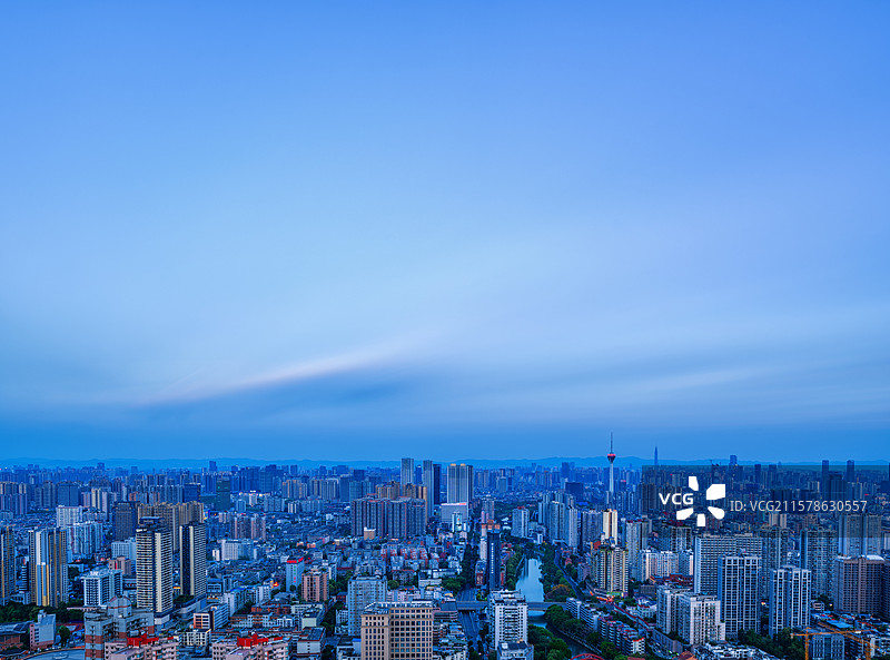 成都 339 文殊院 文殊坊 地标建筑 城市天际线 城市蓝调 延时 城市发展图片素材