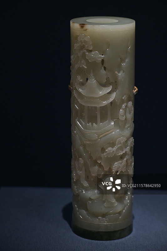 上海博物馆馆藏 清 山水人物纹玉香筒图片素材