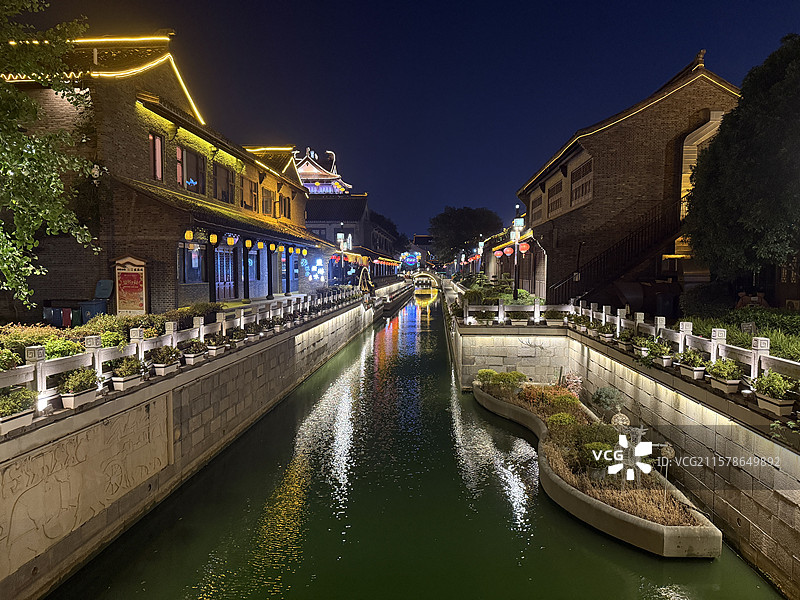 盐城盐镇水街夜景图片素材