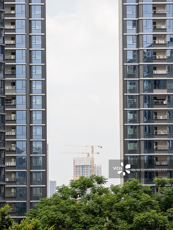 岭南V谷橡胶厂创意园的新旧建筑对比图片素材