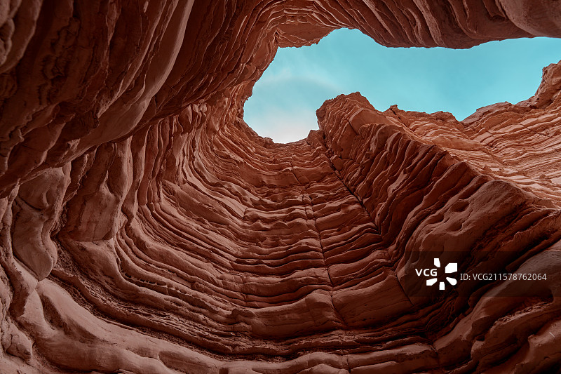 ”通天洞“，新疆哈密大海道图片素材