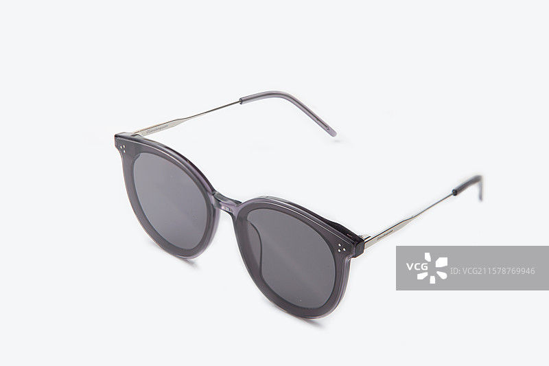 多款时尚潮牌太阳眼镜白底图正面侧面特写 影棚静物拍摄商用合集图片素材