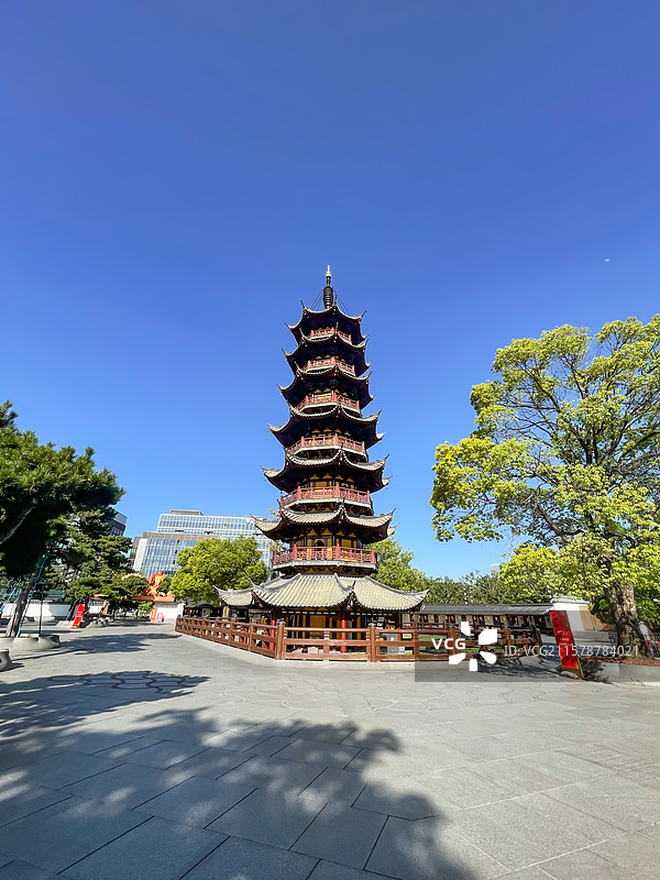 上海龙华寺龙华塔图片素材