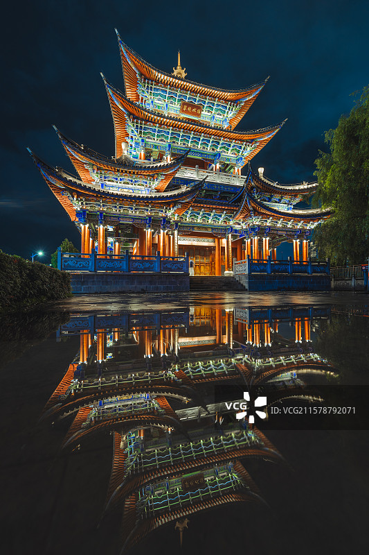 矗立于西洱河北岸的锁水阁，是南诏龙尾关遗址的千年遗存，始建于唐南诏时期，2016重建。图片素材