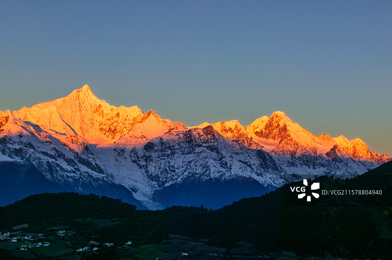 云南省迪庆州梅里雪山图片素材