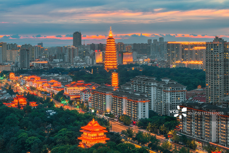 夕阳下的城市风光（常州）图片素材