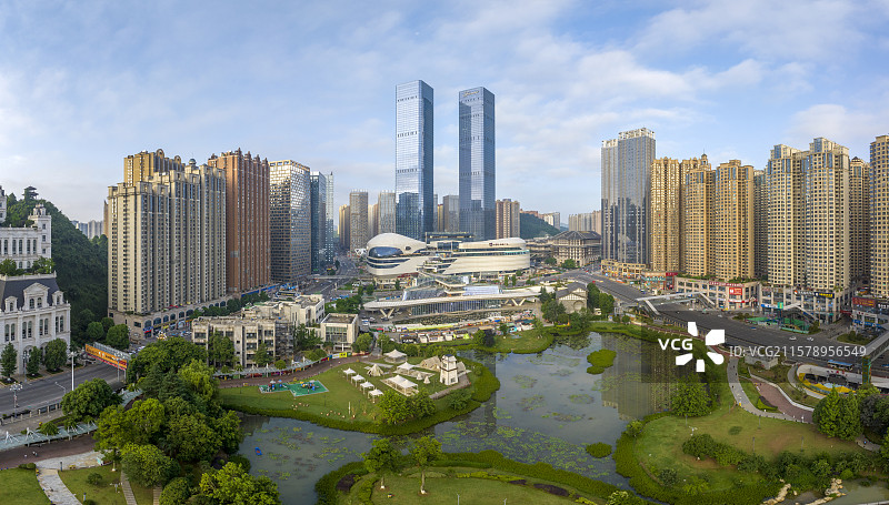 贵阳花果园湿地公园城市高楼大厦建筑天际线风光自然风景图片素材