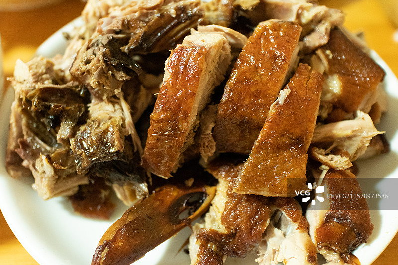 中国四川成都大邑县新场古镇，地方特色菜麻油鸭子，美食静物特写图片素材