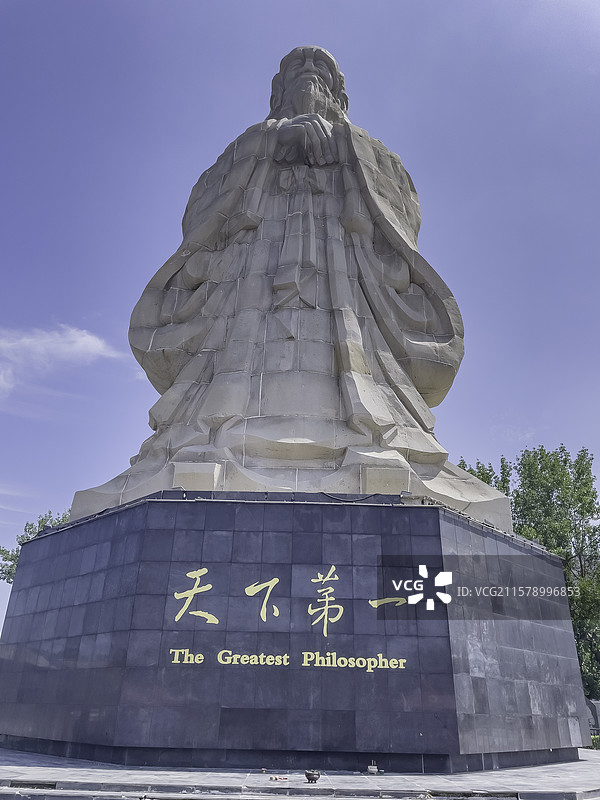 南省鹿邑县太清宫镇老子故里文化广场老子雕像图片素材