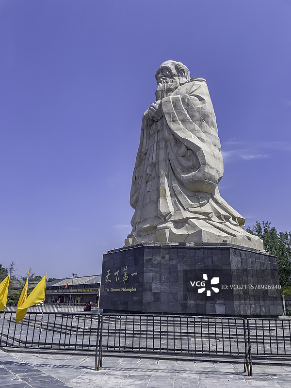 河南省鹿邑县太清宫镇老子故里老子雕像图片素材