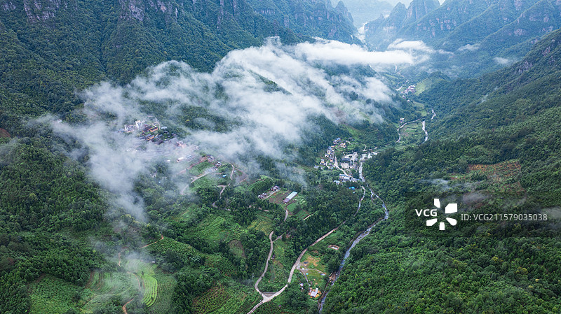 广西来宾：大瑶山深处的美丽乡村图片素材