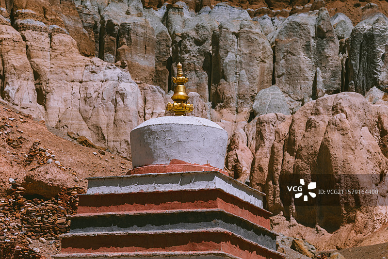 中国西藏阿里地区噶尔县门士乡穹窿银城遗址图片素材