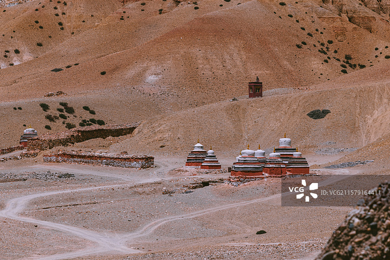 中国西藏阿里地区噶尔县门士乡穹窿银城遗址图片素材