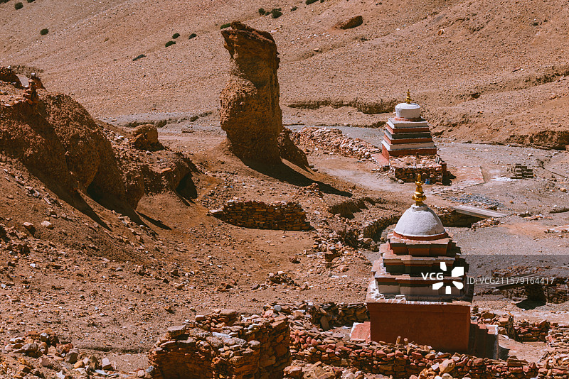 中国西藏阿里地区噶尔县门士乡穹窿银城遗址图片素材
