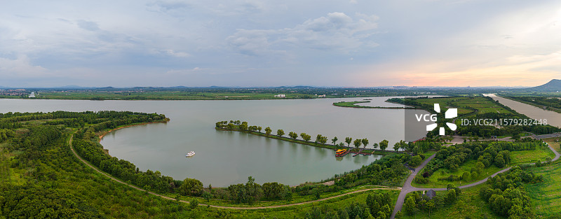 句容赤山湖夏季风光图片素材